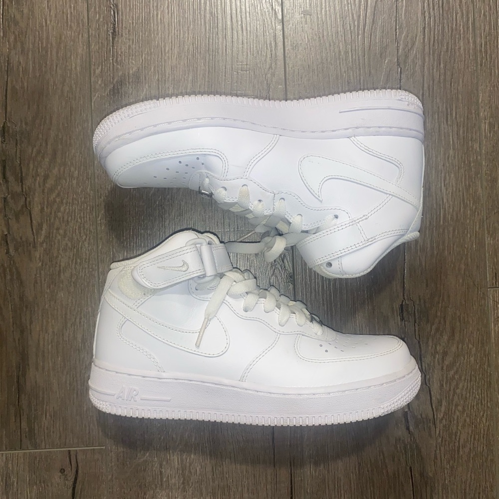 Air Force 1s Mids